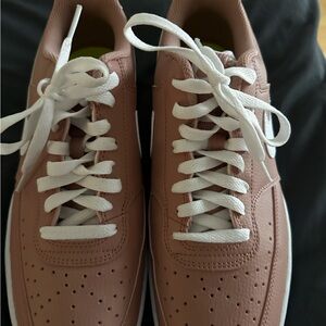 New Nike Women’s size 11 Court Vision low